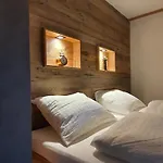 Hieserhof アパート ハイリゲンブルート